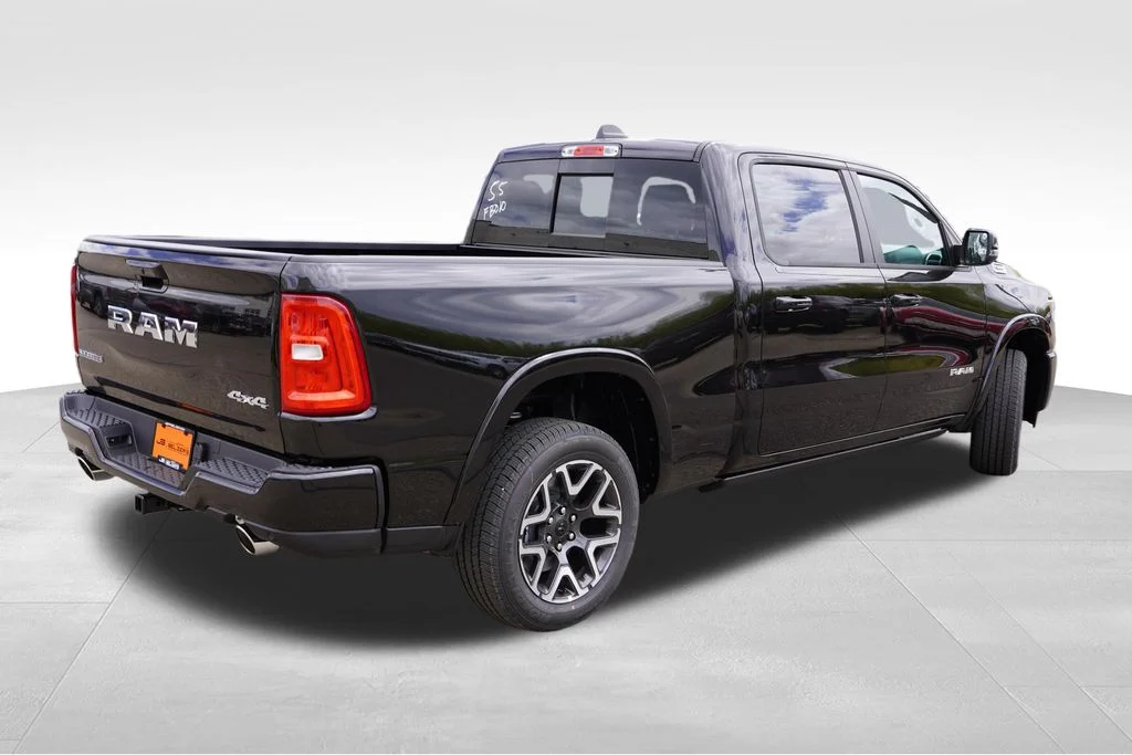 New 2026 Diamond Black Crystal Pearl-Coat Exterior Paint RAM Laramie image 3