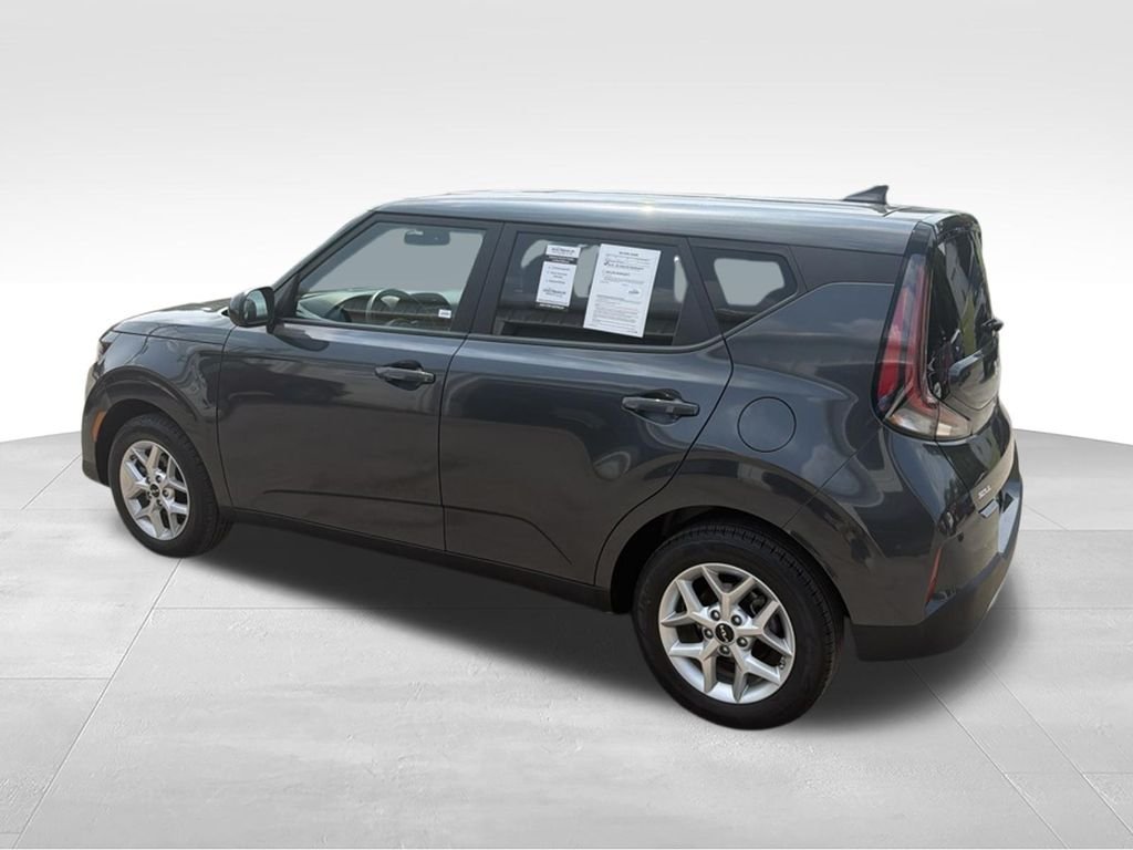Used 2025 Gray Kia LX image 3