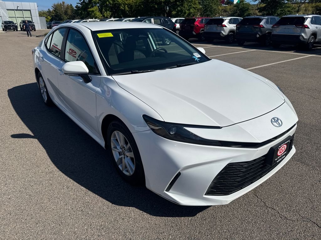 Used 2025 White Toyota LE image 9