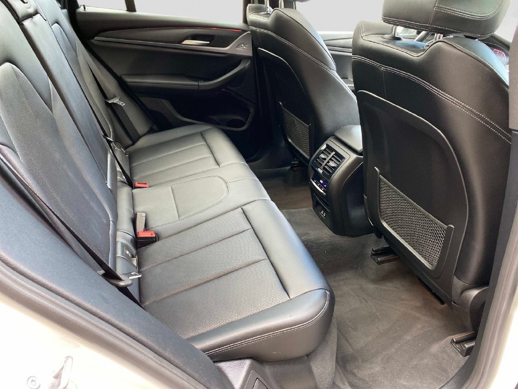 Used 2024 White BMW xDrive30i image 26
