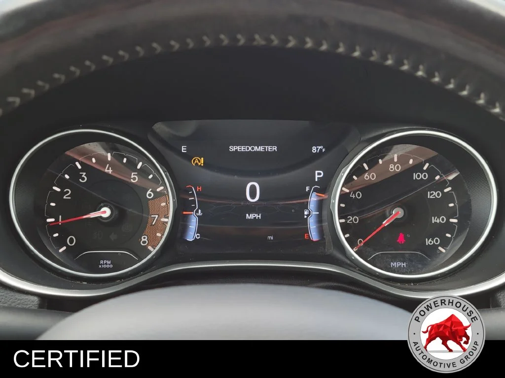 Used 2019 Gray Jeep Latitude image 31