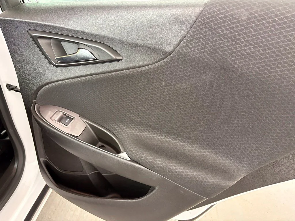 Used 2024 White Chevrolet LT image 35