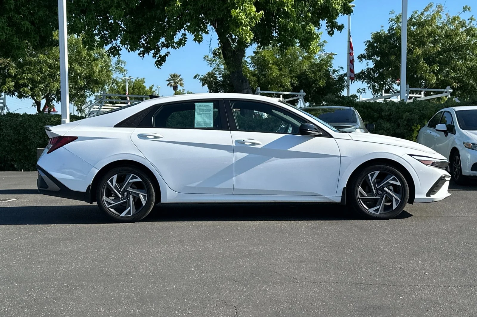 Used 2025 Serenity White Hyundai SEL Sport image 3
