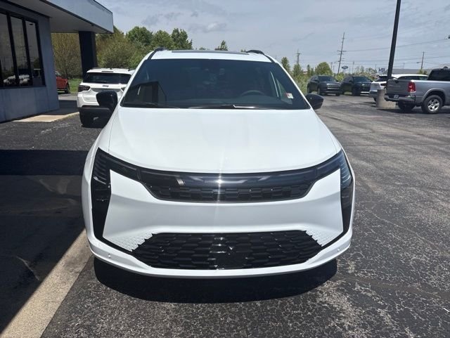 New 2027 Bright White Clear-Coat Exterior Paint Chrysler Limited image 6