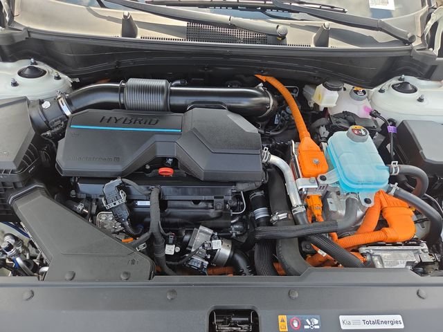 Certified Used 2024 Snow White Pearl Kia X-Line image 36