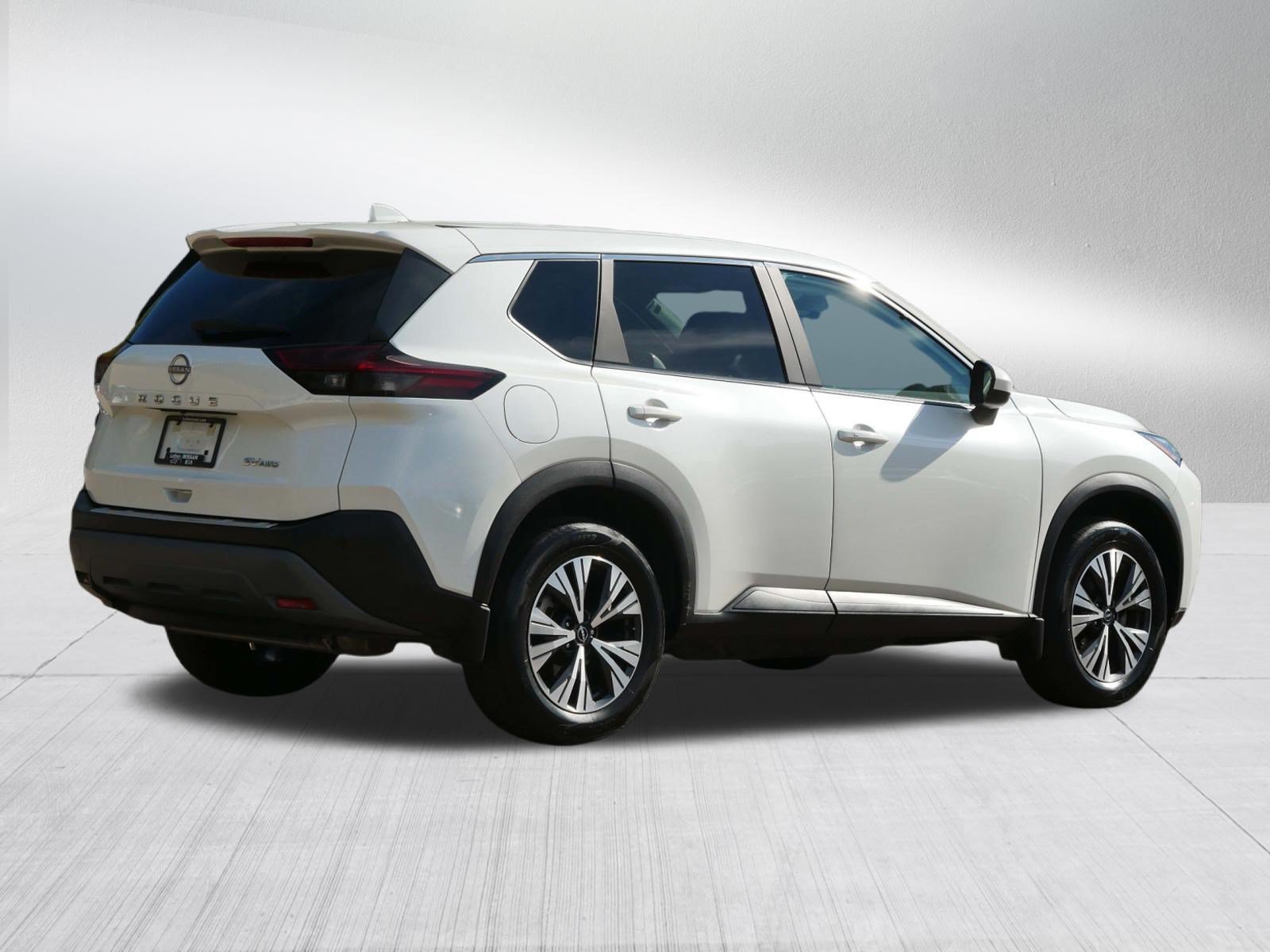 Certified Used 2023 Pearl White Tricoat Nissan SV image 7