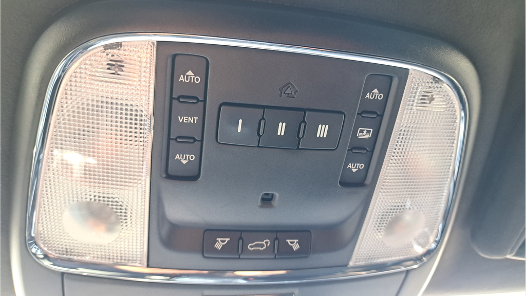 Used 2015 Black Jeep SRT image 25