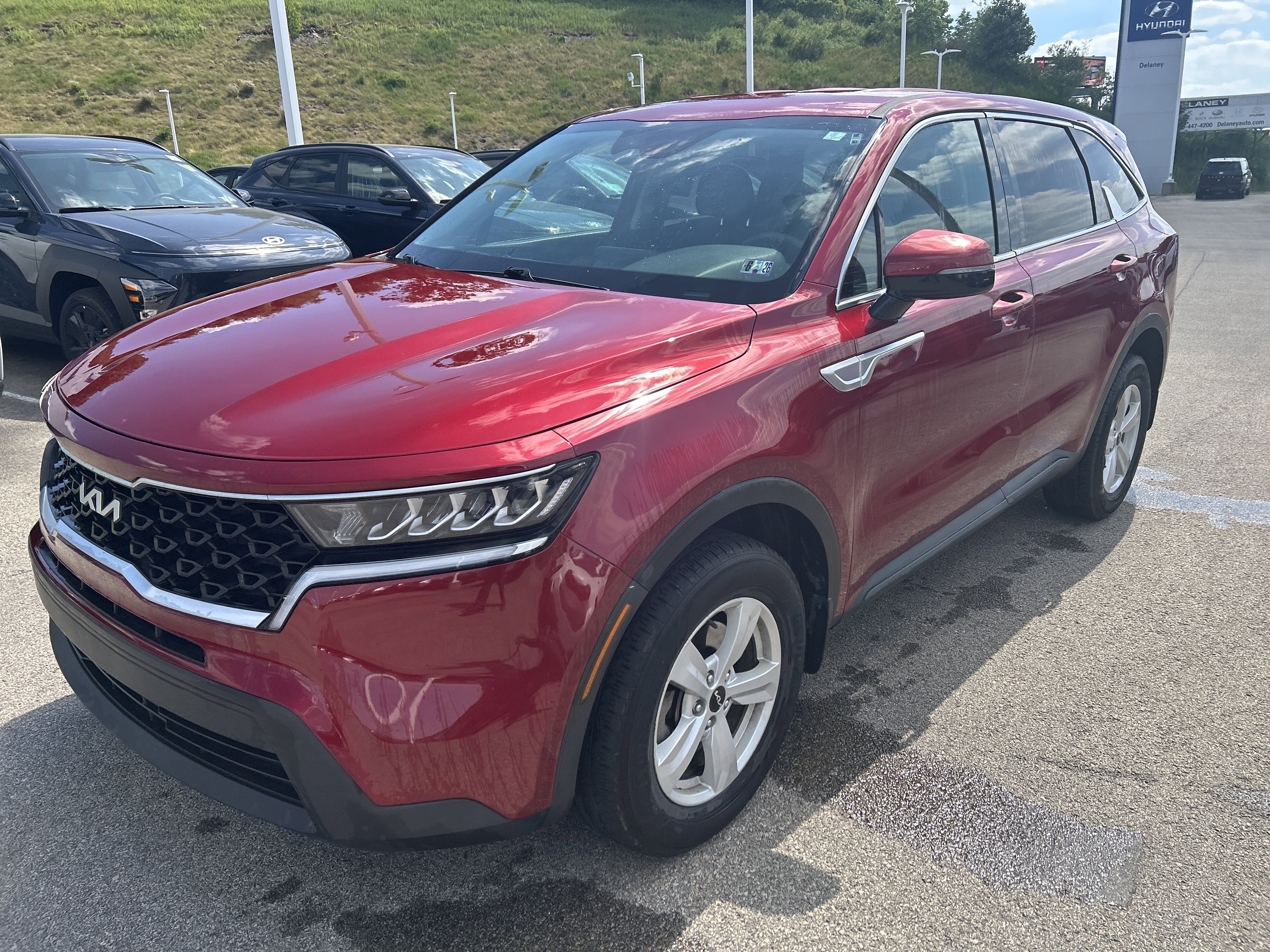 2022 Kia Sorento LX - Photo 13