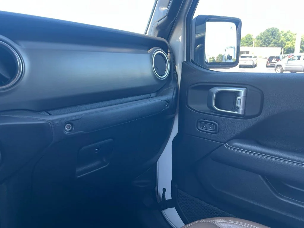 Used 2020 Bright White Clearcoat Jeep Rubicon image 18