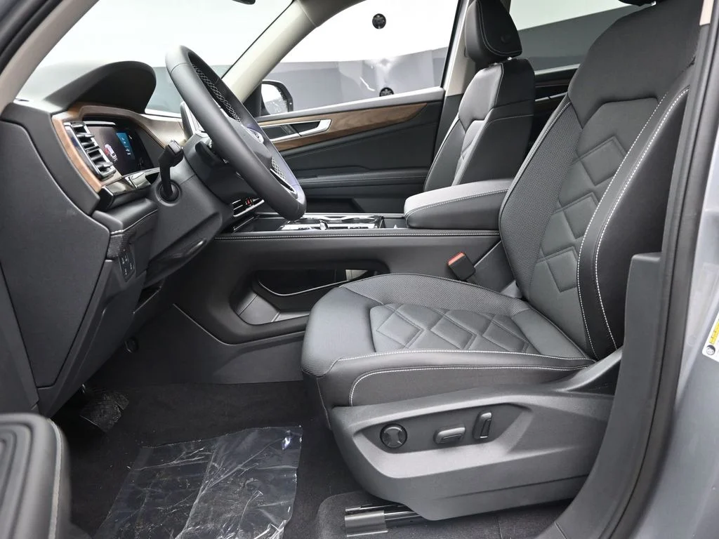2026 Volkswagen Atlas SE w/Tech - Photo 20