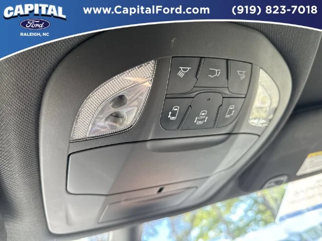 Used 2025 Red Chrysler Select image 31