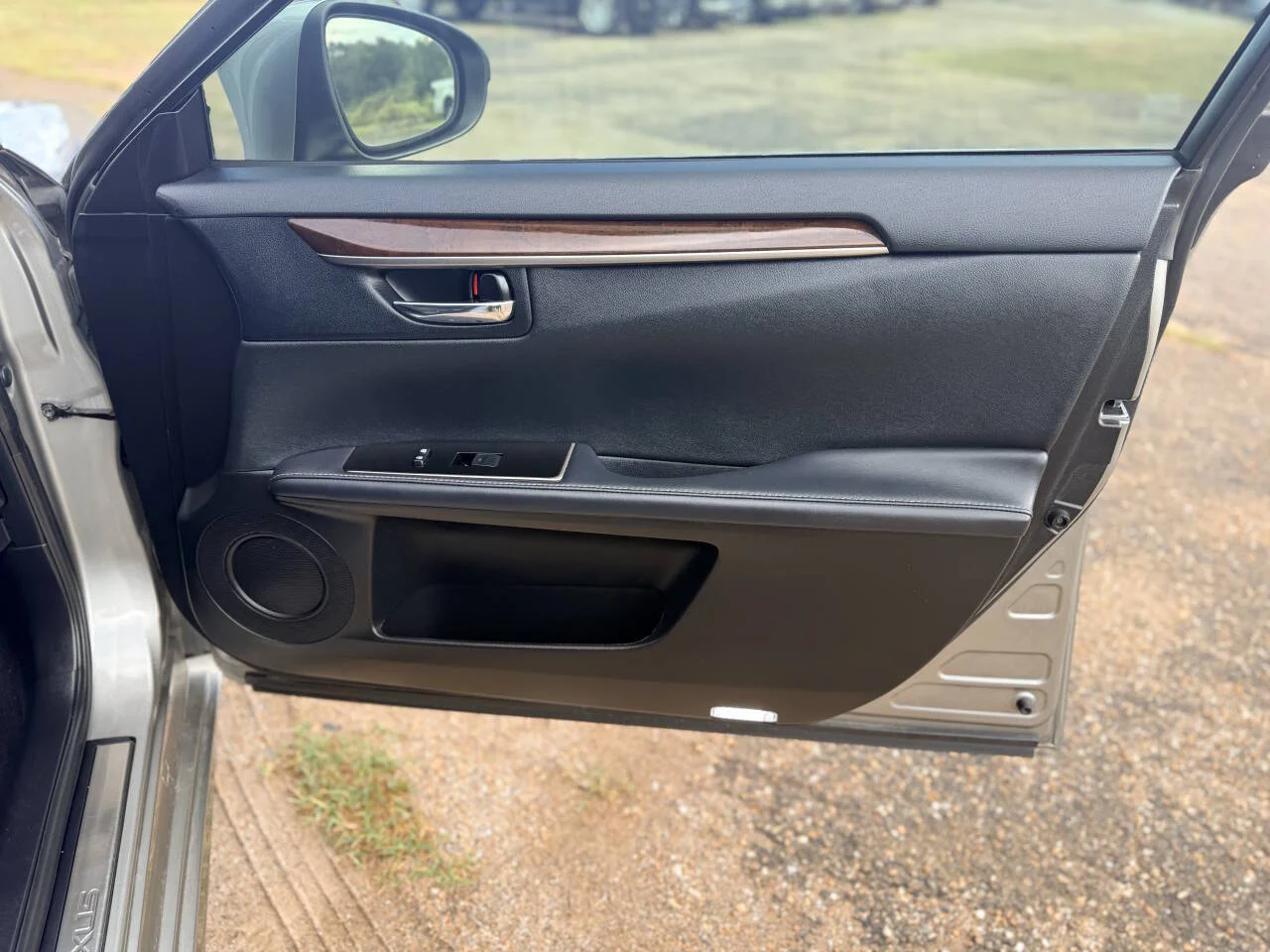 Used 2017 Silver Lexus Base 4dr Sedan image 29