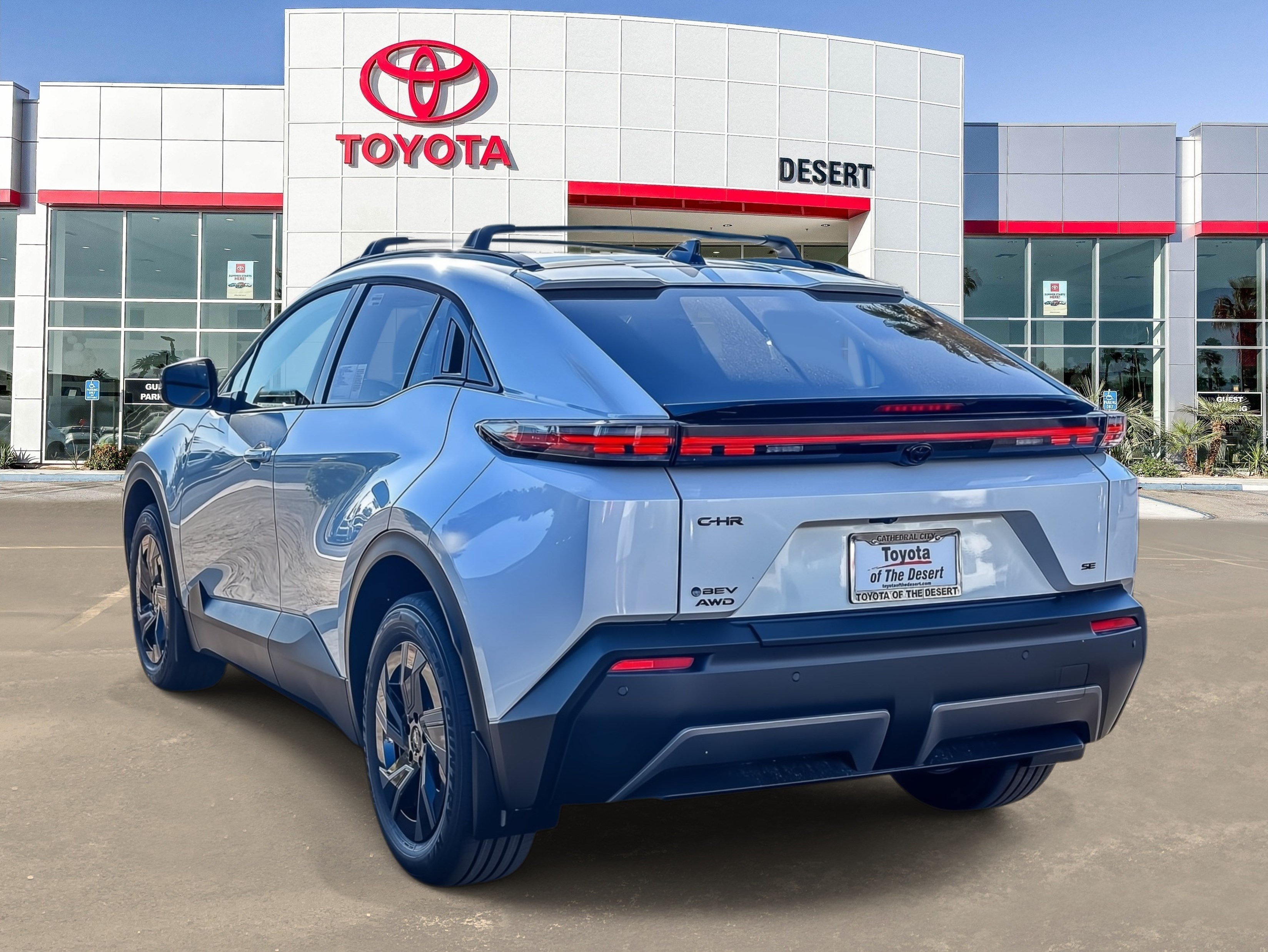 New 2026 Wind Chill Pearl <sup>1</sup> Toyota  SE image 4