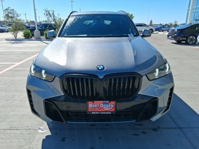New 2026 Skyscraper Grey Metallic BMW xDrive40i image 2