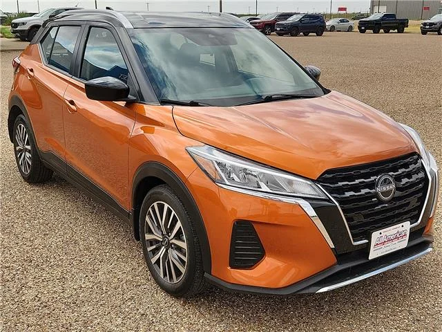 Used 2023 Monarch Orange Metallic Super Black Nissan SV image 5