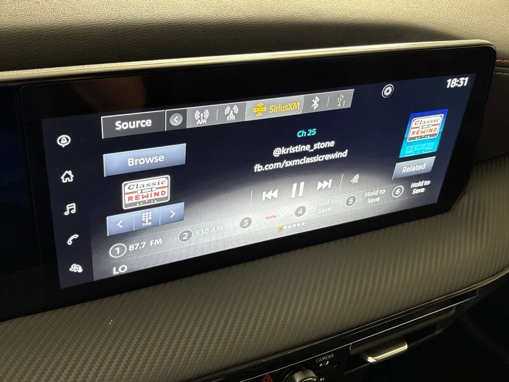 Used 2025 Black Nissan SR image 34