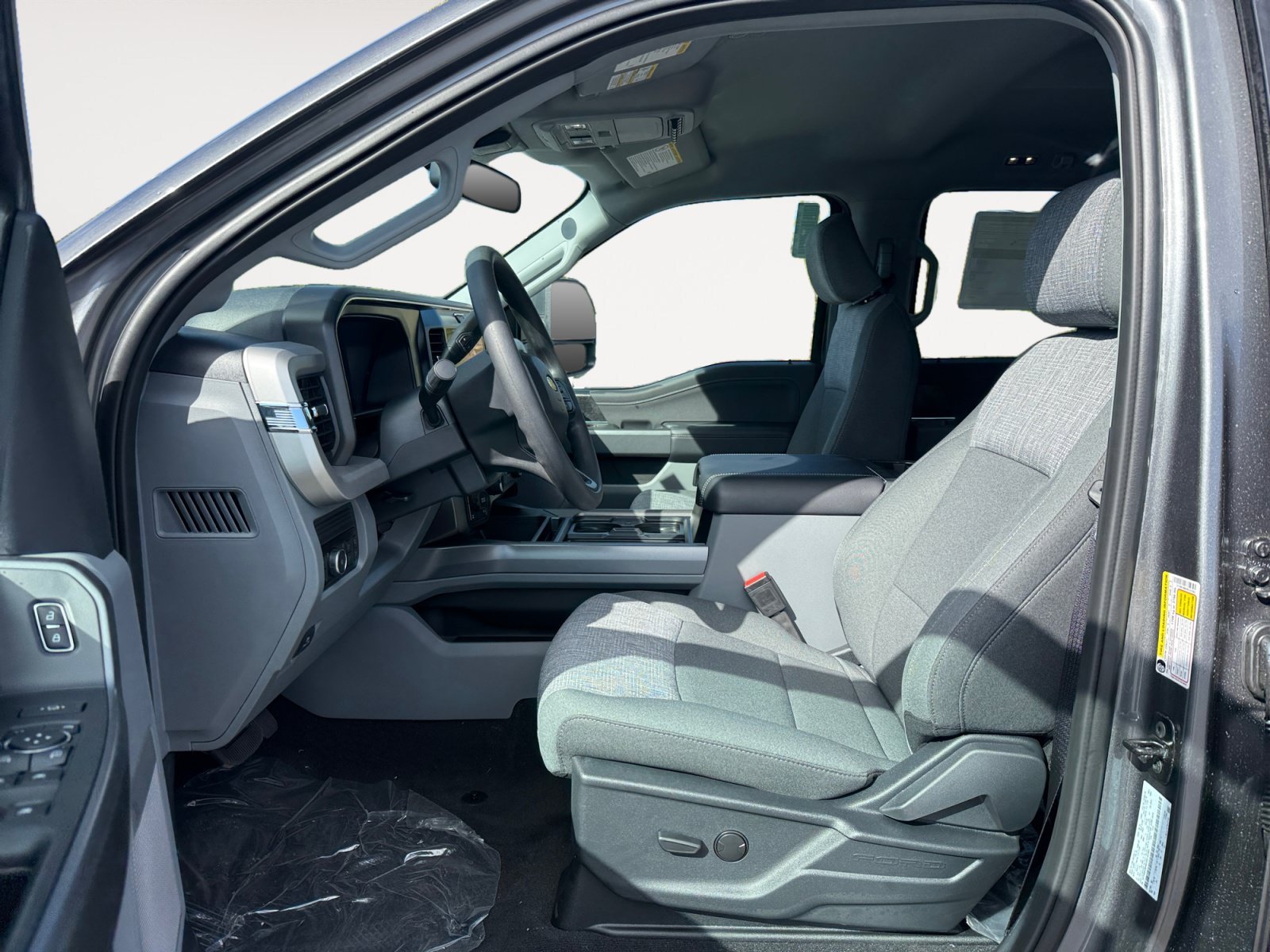 New 2027 Carbonized Gray Metallic Ford F-250® XLT image 10