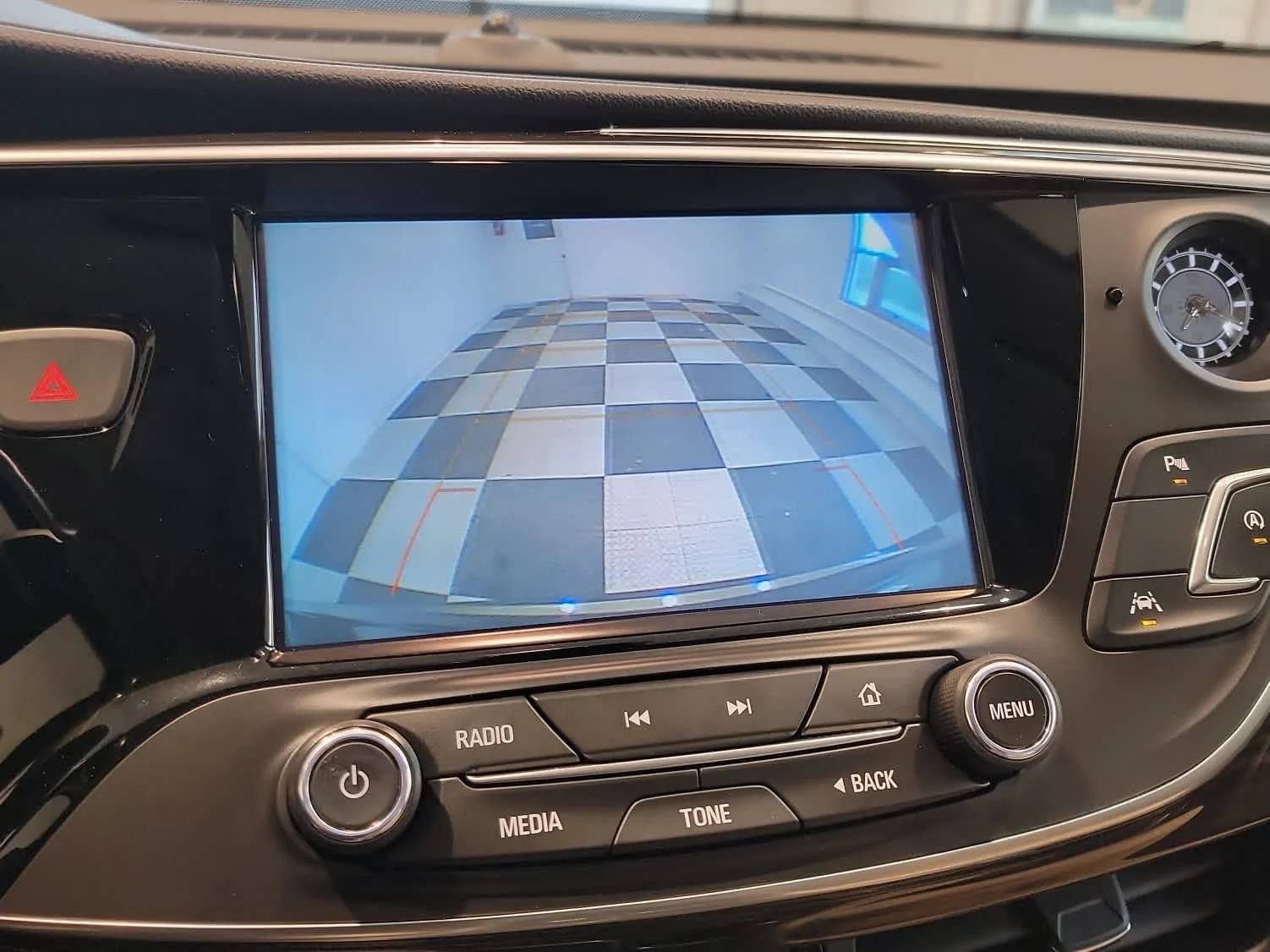 Used 2019 BRONZE ALLOY METALLIC Buick Premium image 17