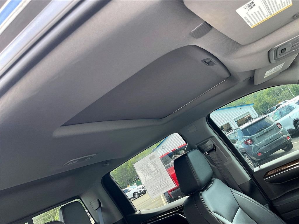Used 2024 Black GMC Elevation image 22