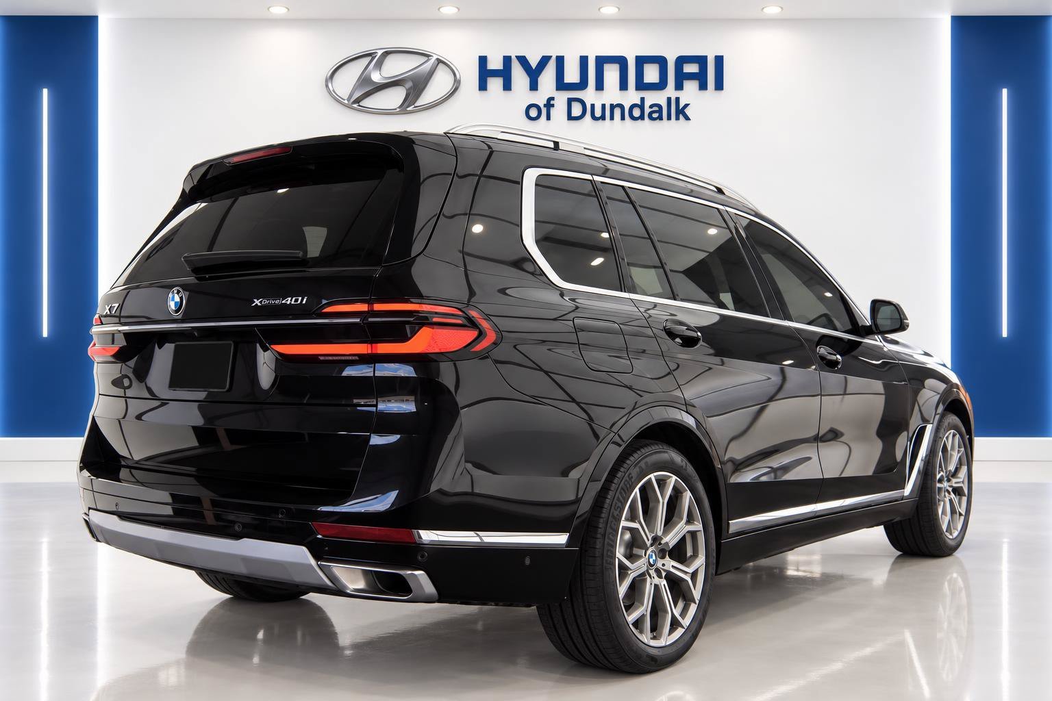 Used 2023 Black BMW xDrive40i image 4