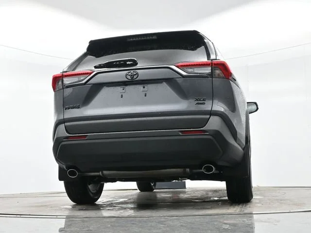 Used 2022 Magnetic Gray Met Toyota XLE image 31
