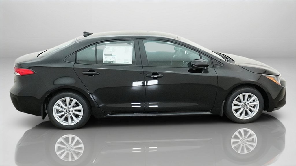 New 2027 Inked Toyota LE image 37