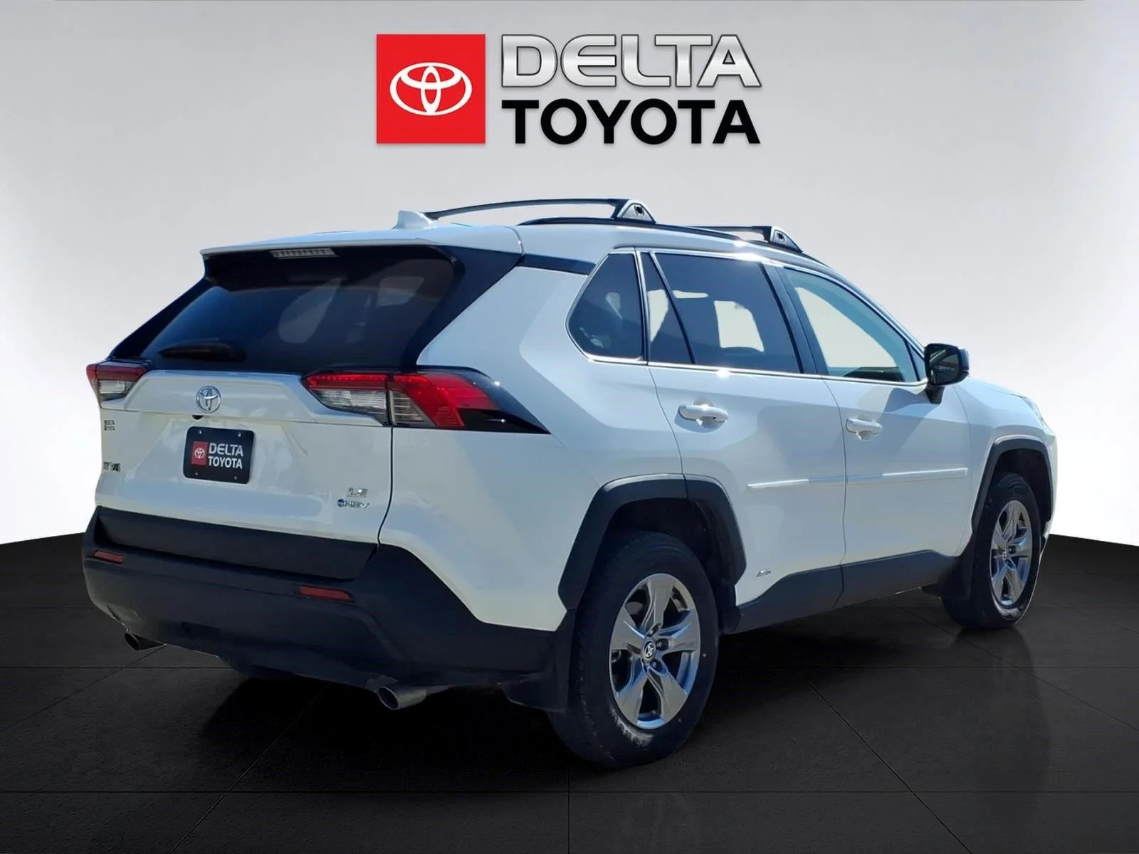 Used 2025 Ice Cap Toyota Hybrid LE image 5