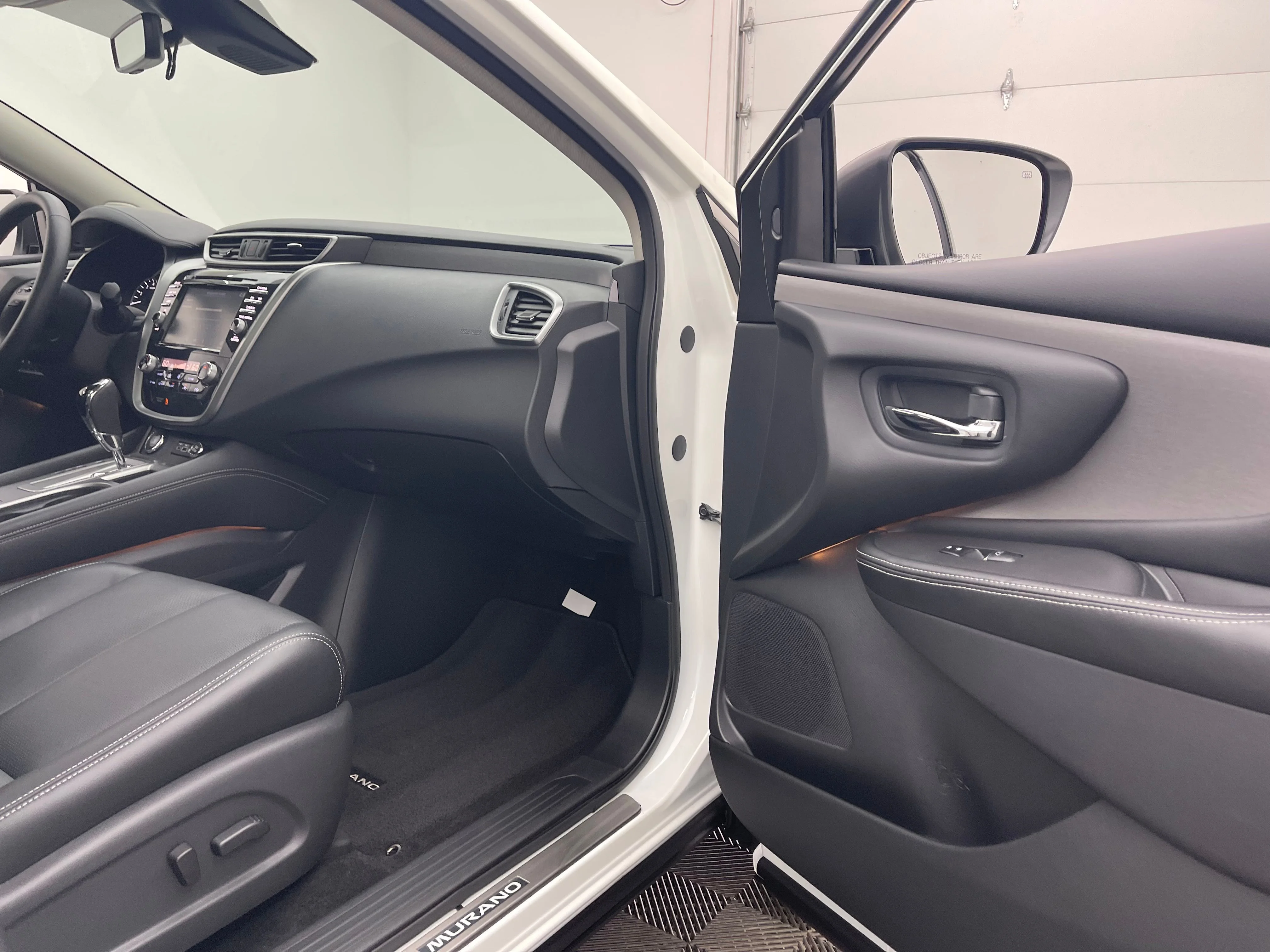 Used 2024 Pearl White Tricoat Nissan SL image 33