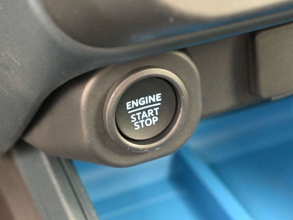 New 2026 Space White Metallic Ford XLT image 12