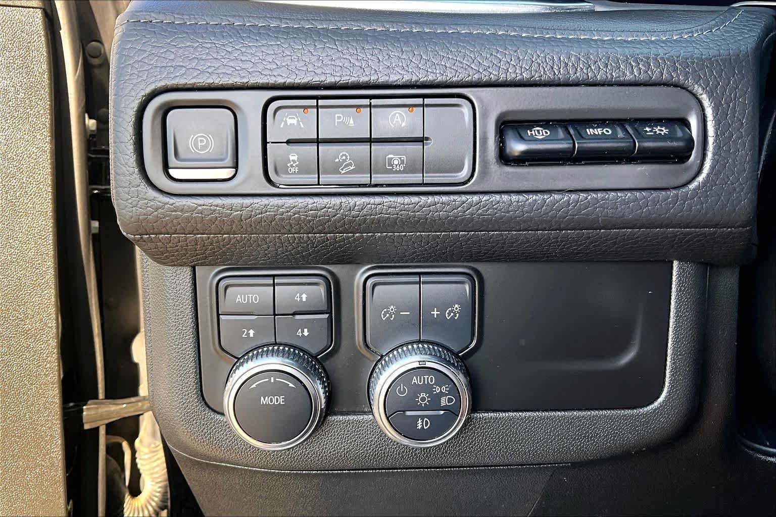 Used 2023 Onyx Black GMC Denali image 34