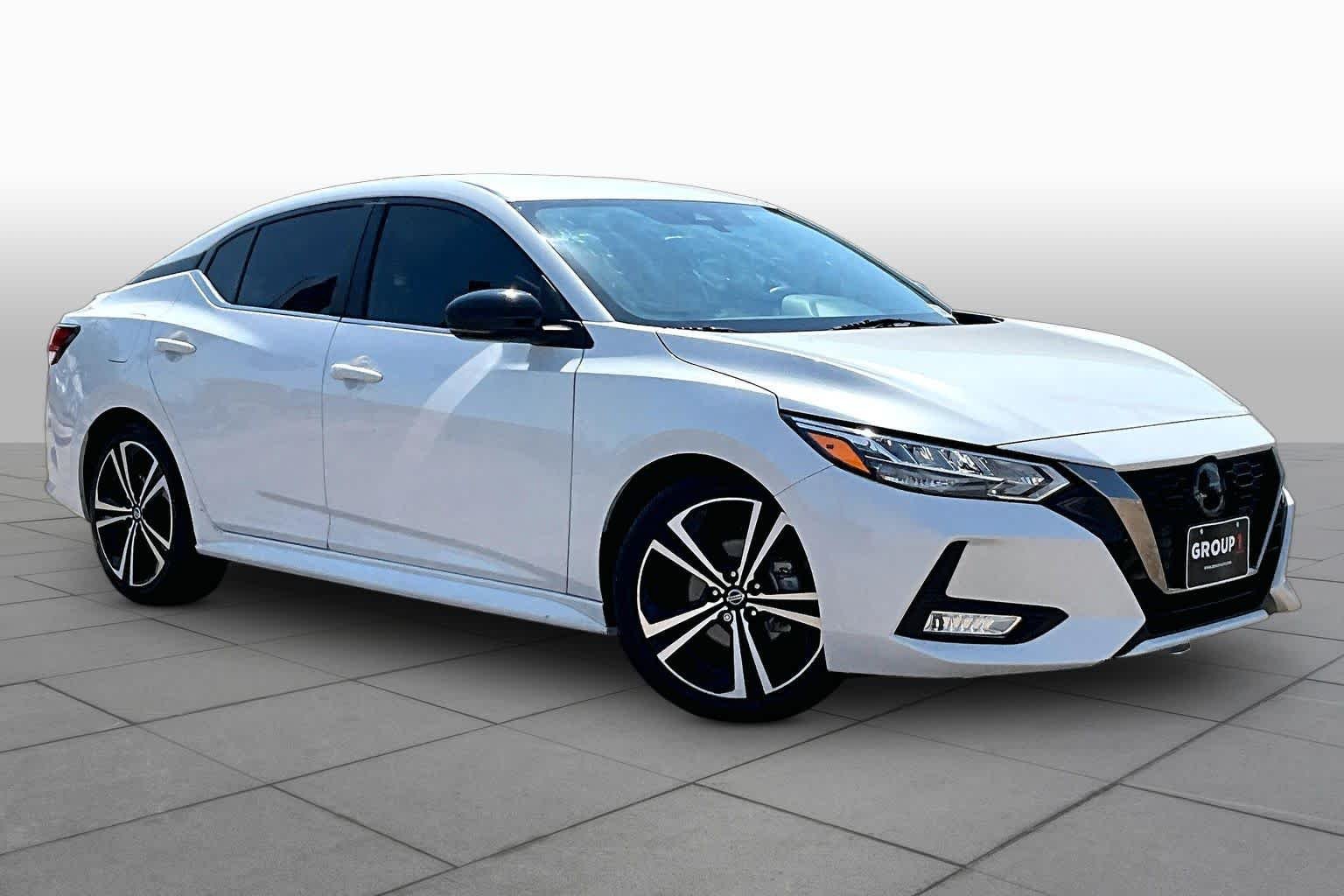 Used 2023 Aspen White Tricoat Nissan SR image 3