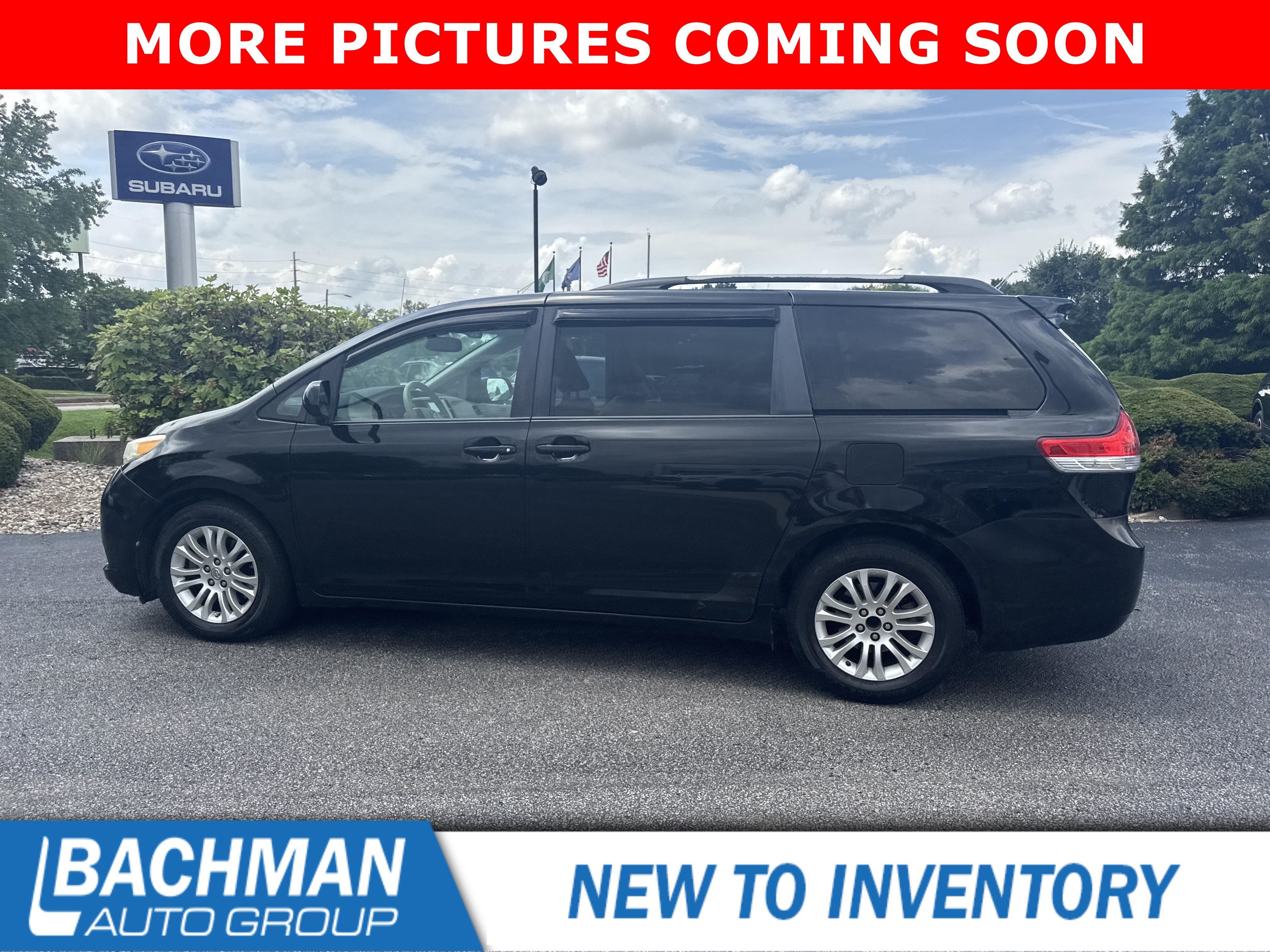 Used 2011 Black Toyota XLE image 9