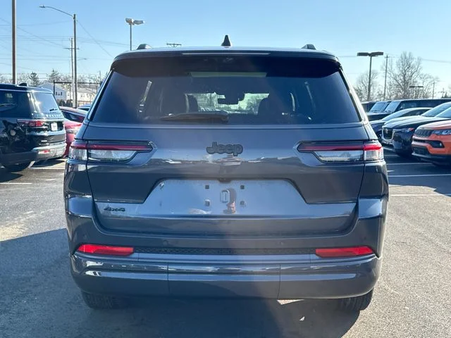 New 2026 Baltic Gray Metallic Clear-Coat Exterior Paint Jeep Limited Reserve image 33