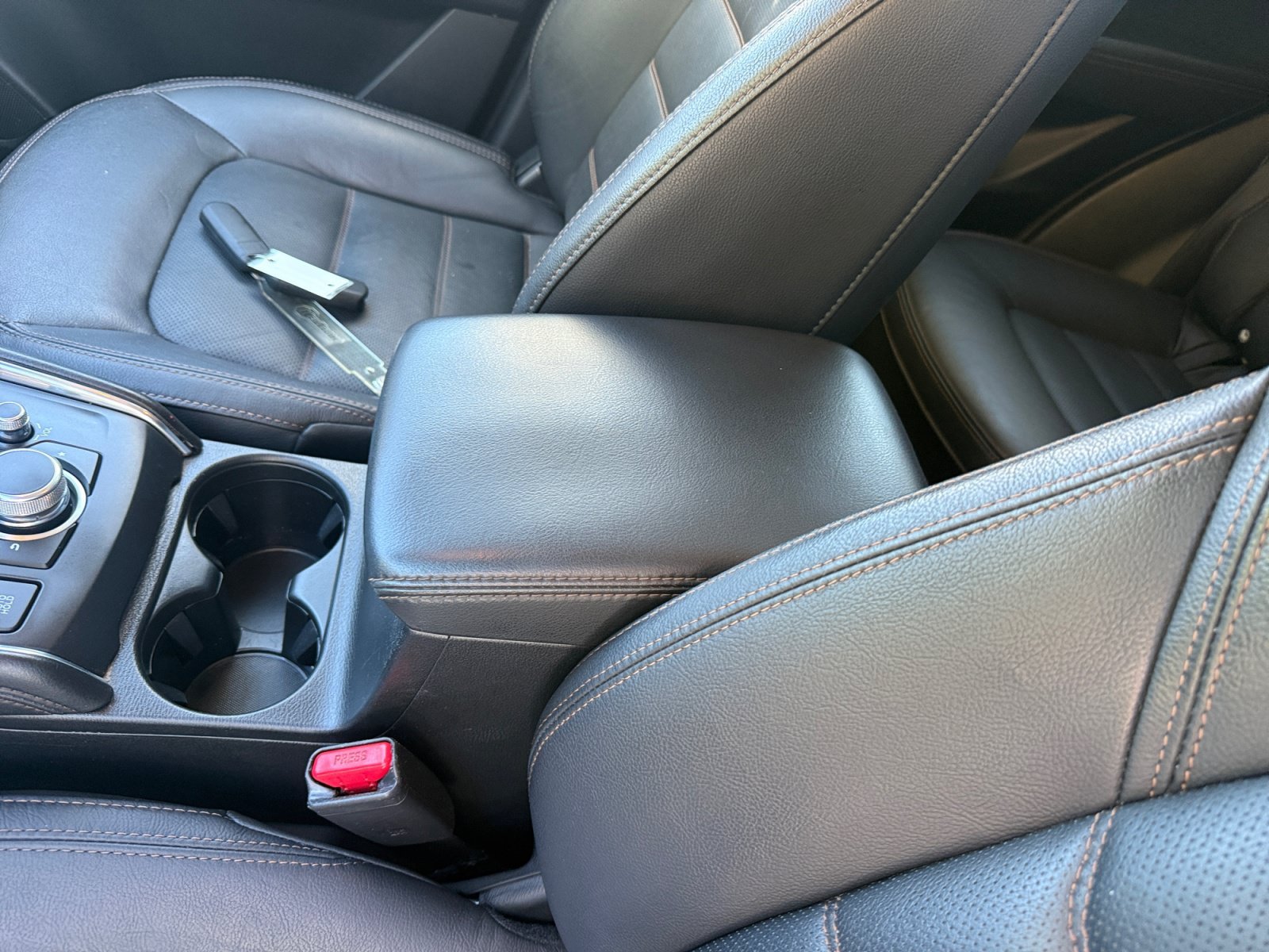 Used 2019 Snowflake White Pearl Mazda Grand Touring image 14