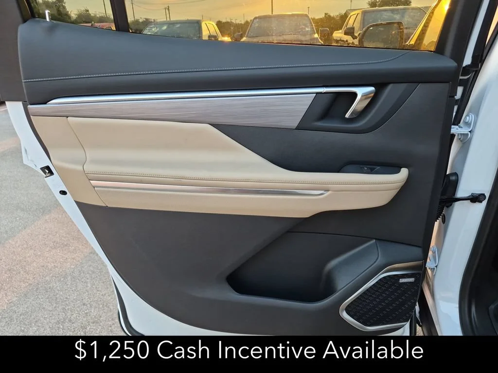 New 2026 Summit White Buick Preferred image 32