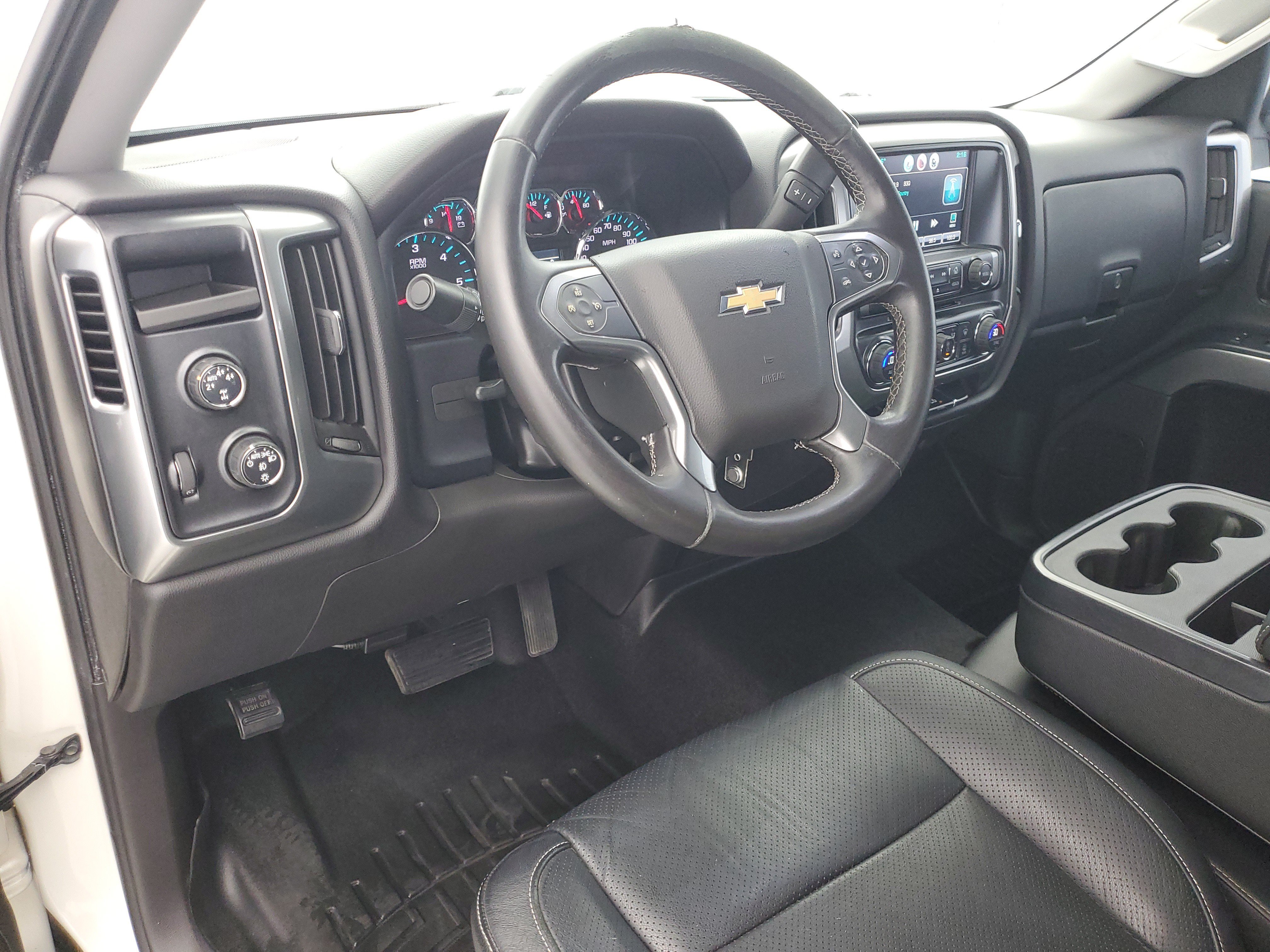 Used 2015 White Diamond Pearl Chevrolet LT image 19