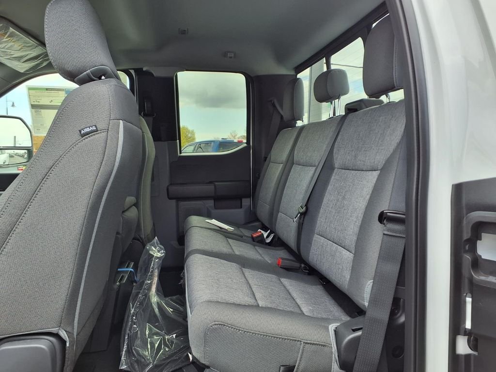 New 2026 Oxford White Ford F-350® XL image 19