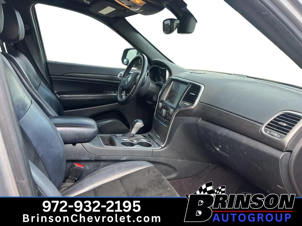 Used 2017 Silver Jeep Altitude image 4
