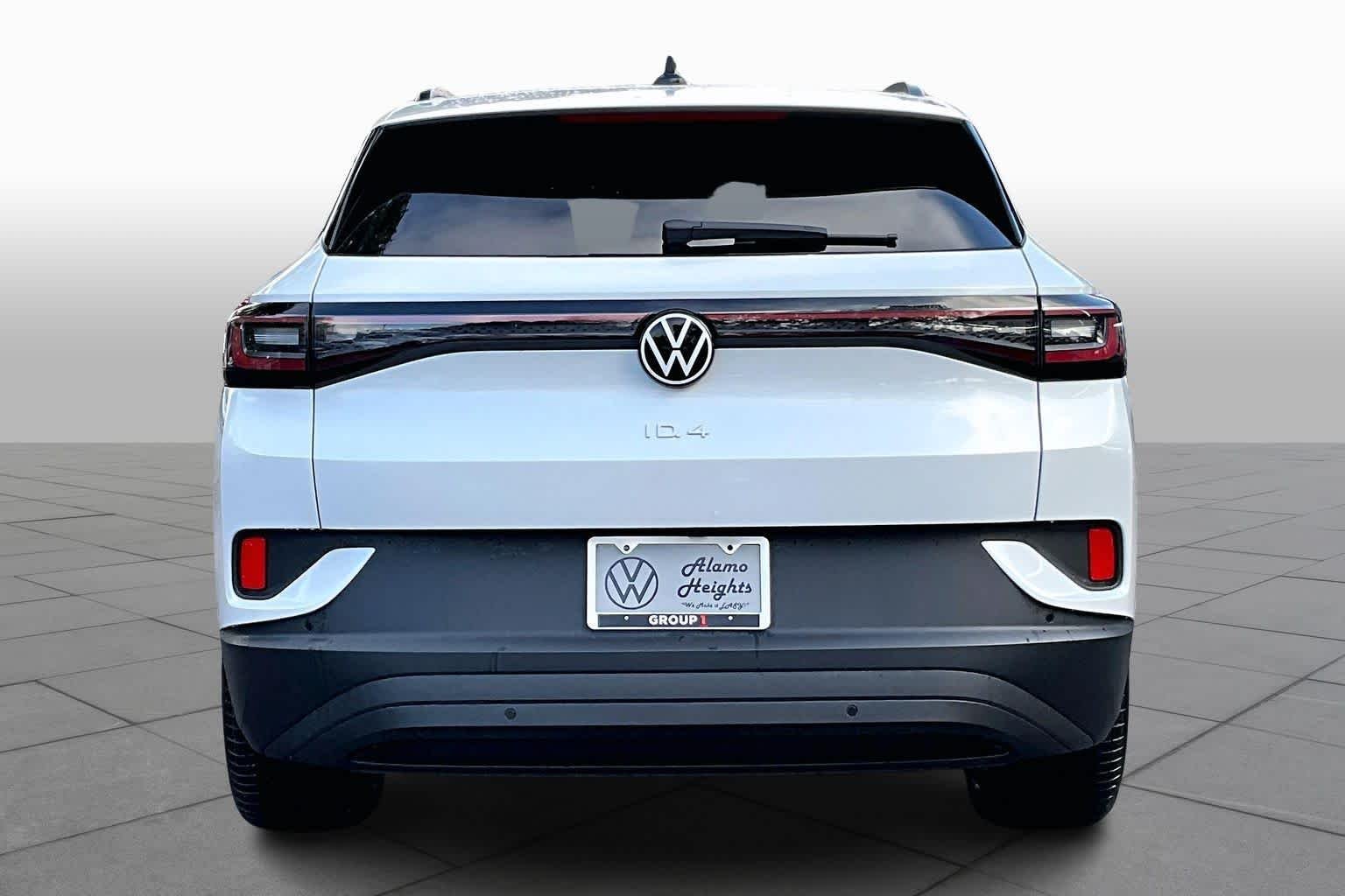 New 2026 Opal White Pearl Volkswagen Pro image 4