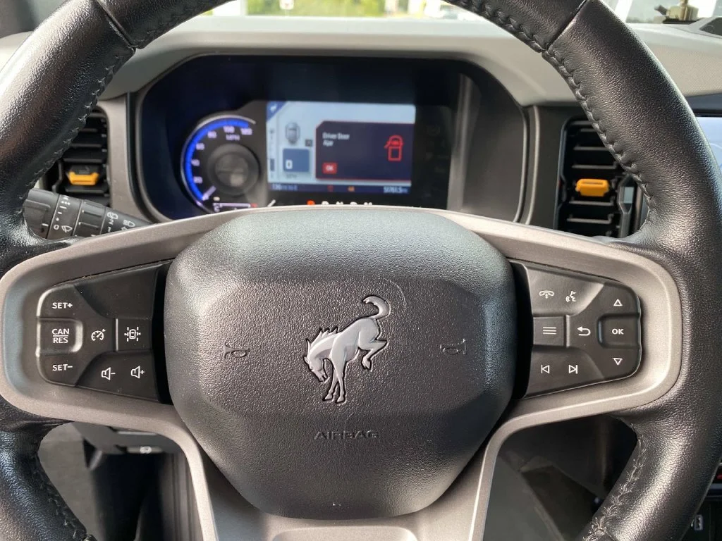 Used 2023 Gray Ford Badlands image 16