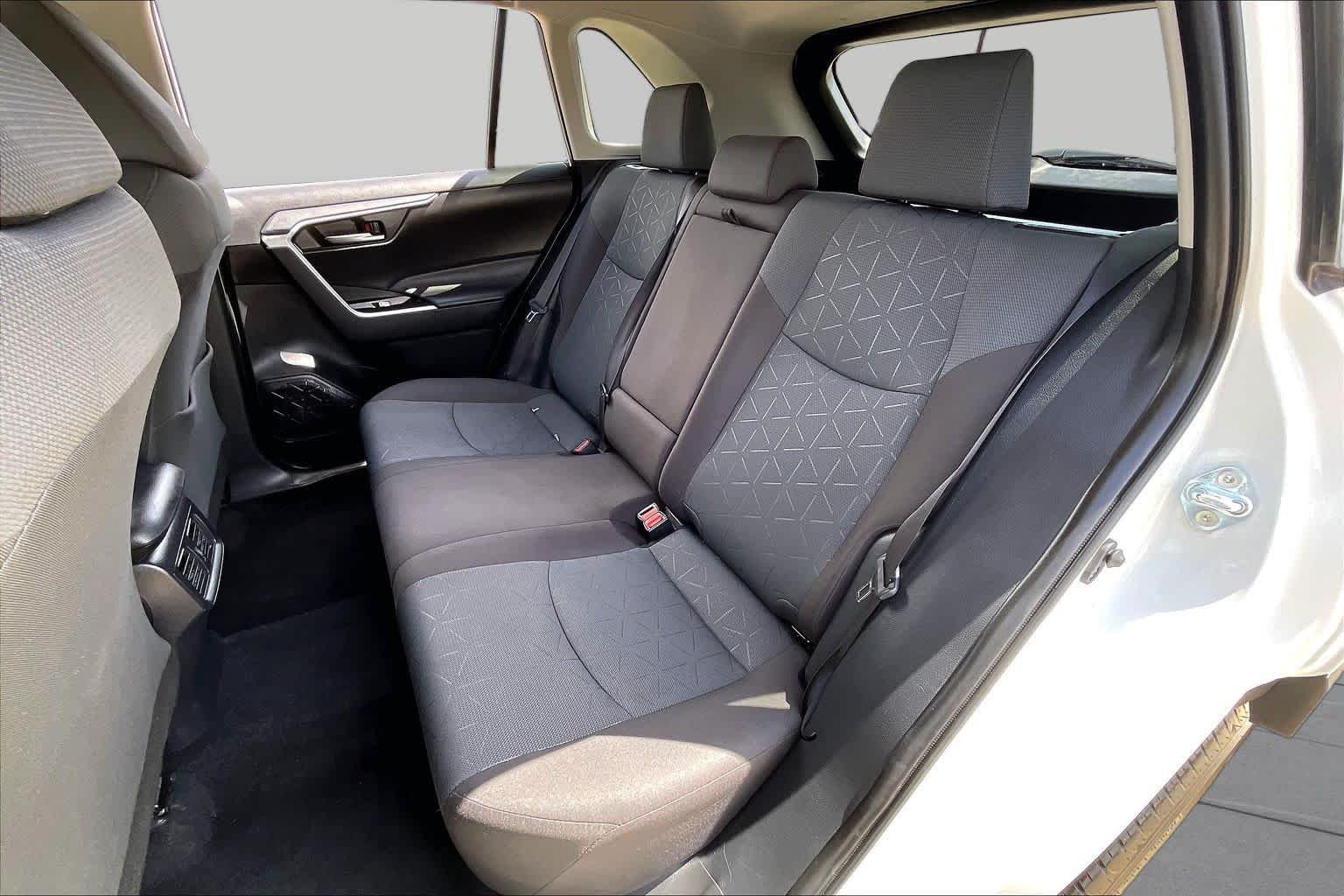 Used 2025 Ice Cap Toyota XLE image 21