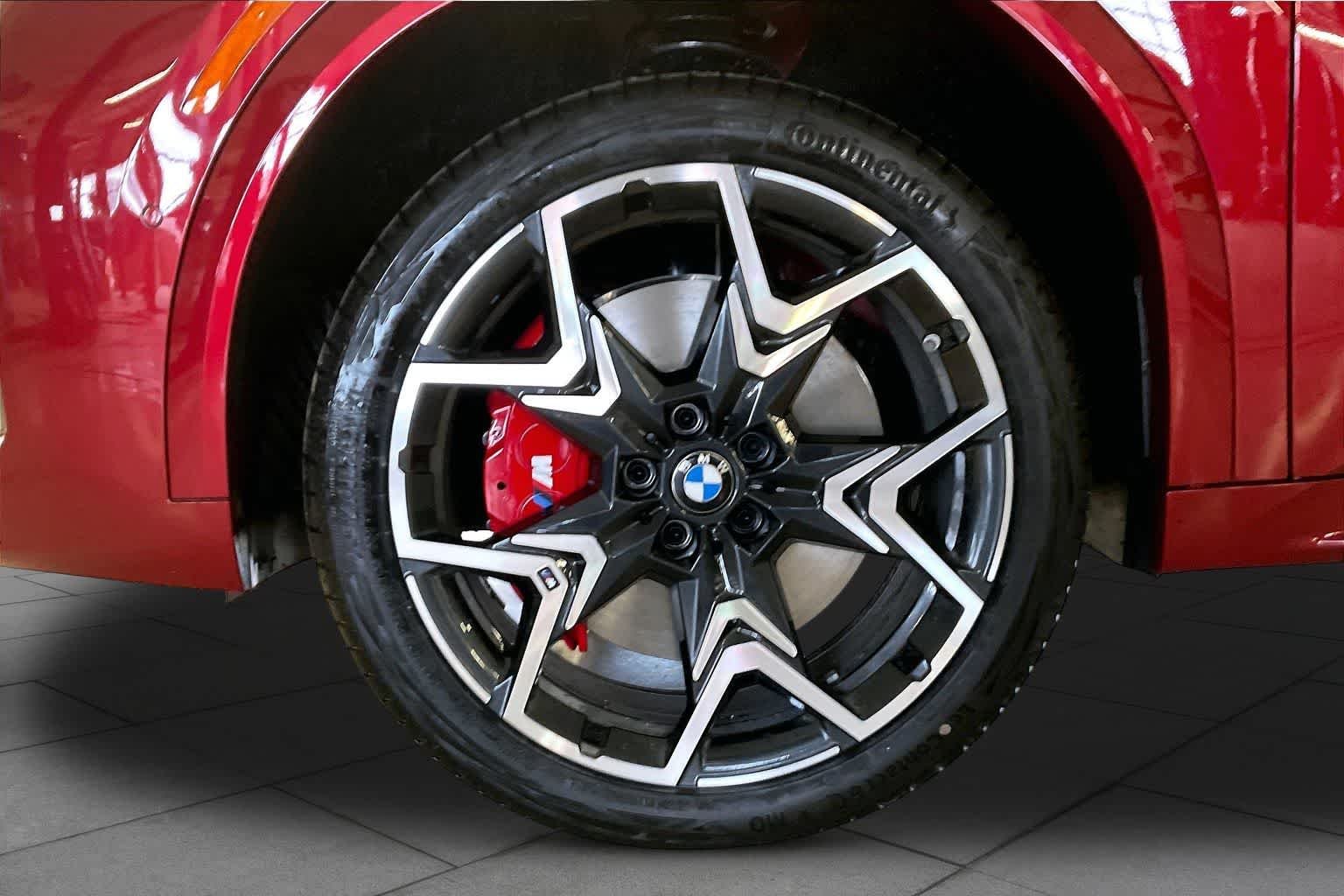 New 2026 Vegas Red Metallic BMW xDrive28i image 11