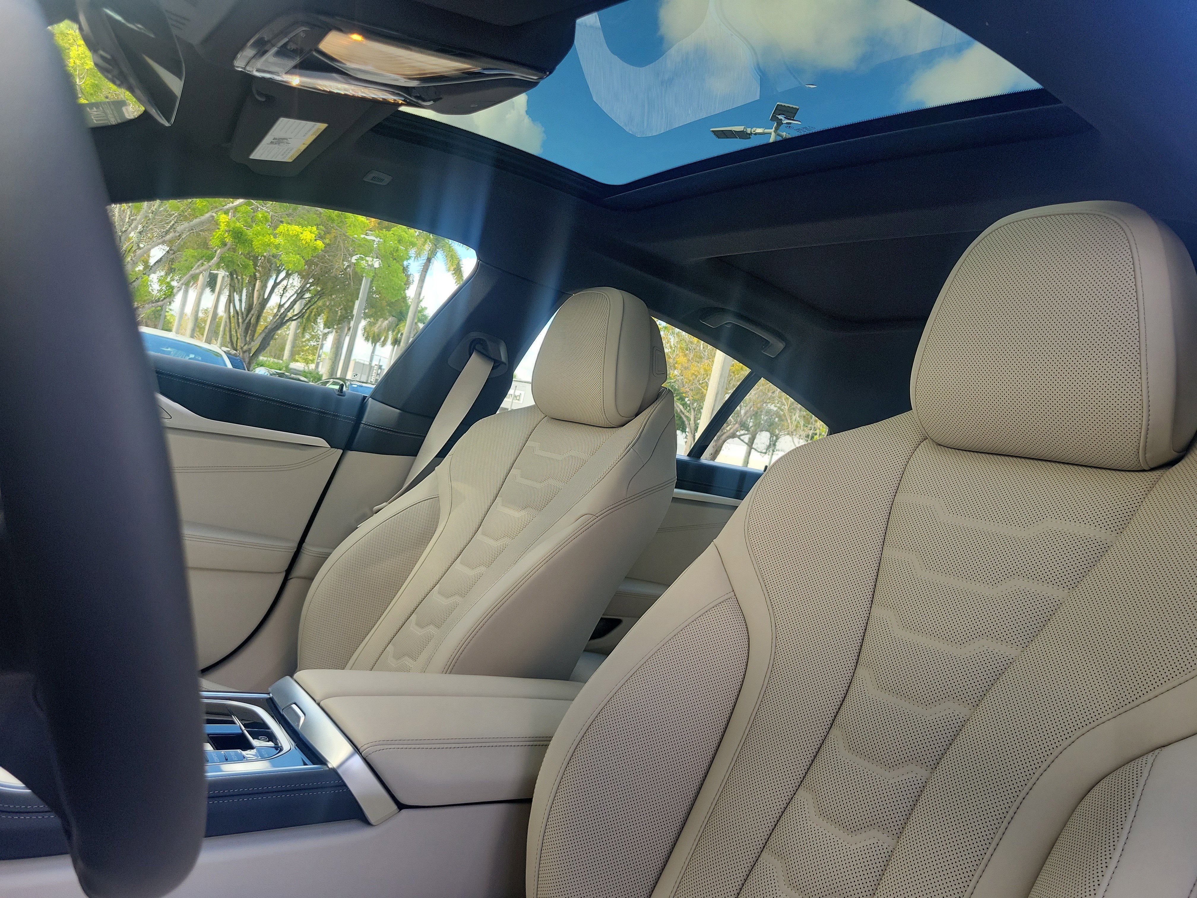 2026 BMW 8 Series 840i - Photo 21