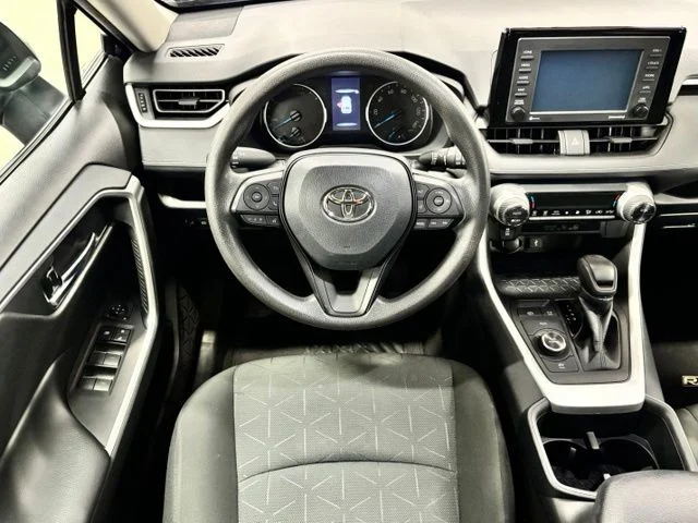 Used 2022  Toyota XLE image 13