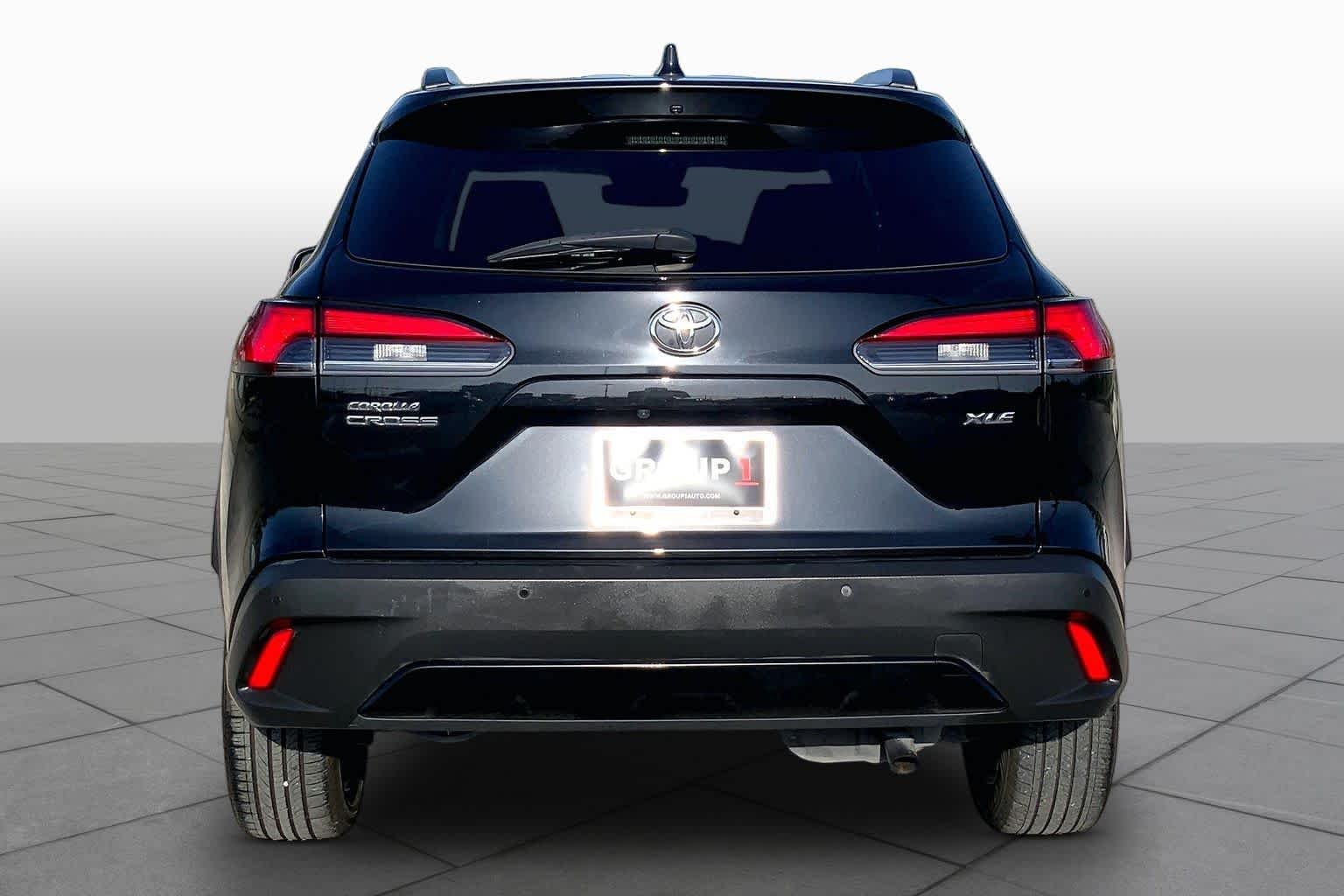 Used 2023 Jet Black Toyota XLE image 5