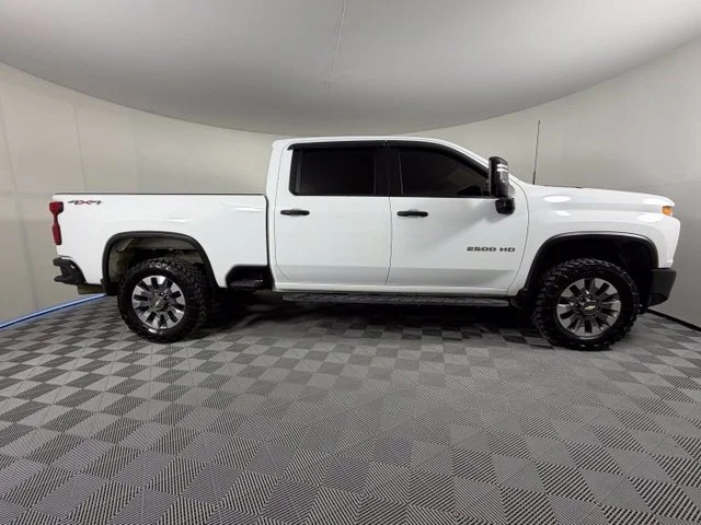 Certified Used 2021 Summit White Chevrolet Custom image 7