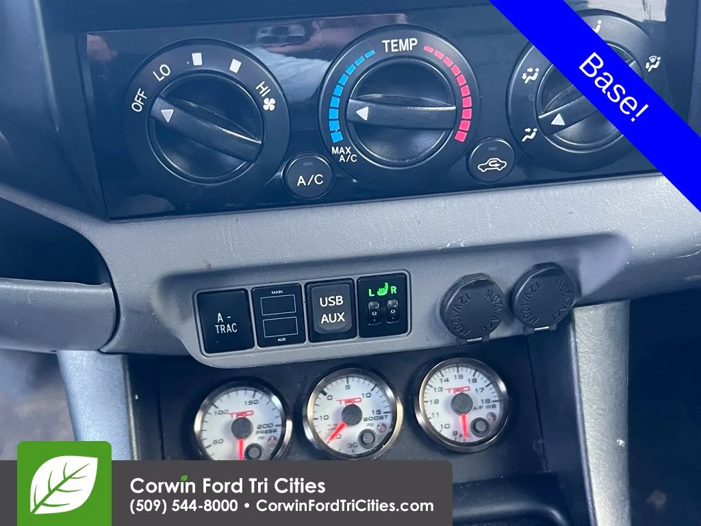 Used 2014 Gray Toyota Base image 10