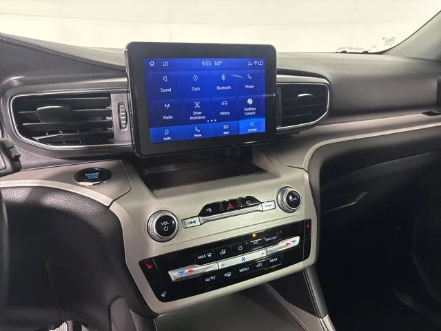 Used 2023 Blue Ford XLT image 18