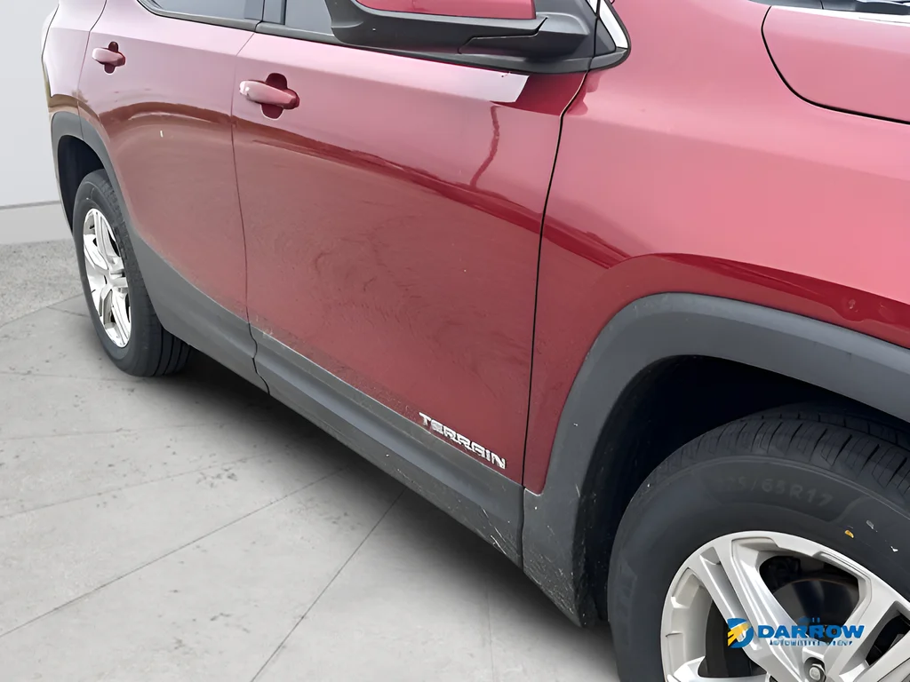 Used 2018 Red GMC SLE image 25