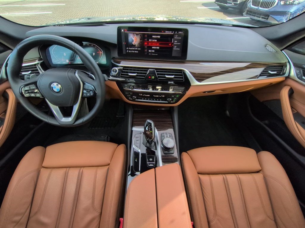 Used 2023 Black Sapphire Metallic BMW 540i xDrive image 15
